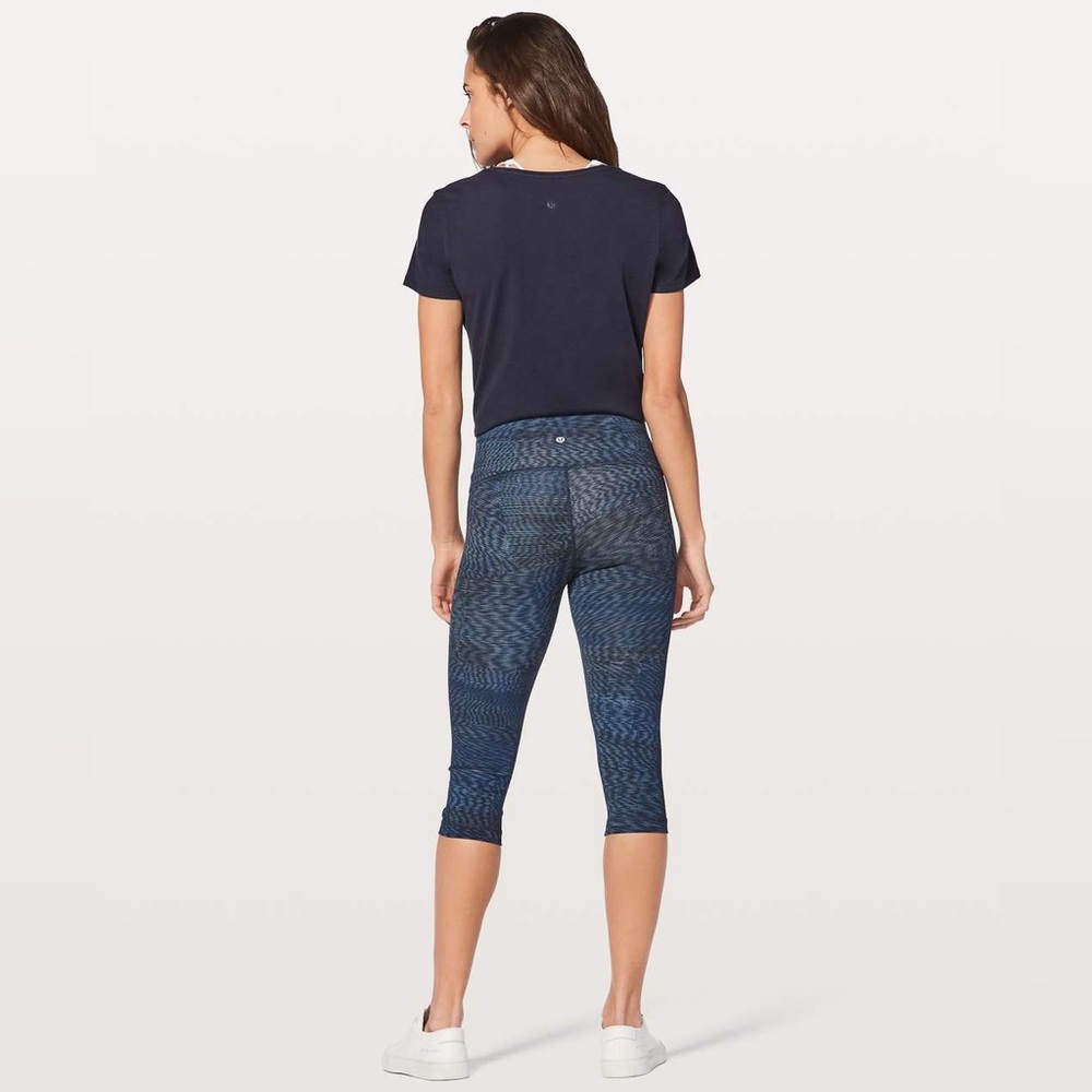 Lululemon Athletica Blue Patterned Capris
